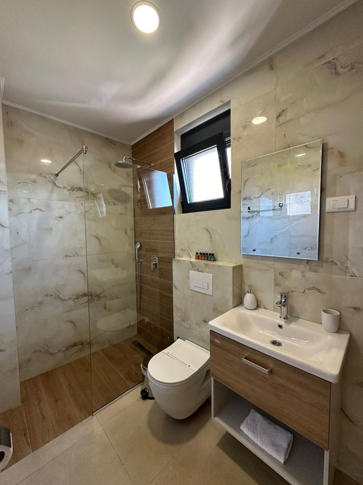 Square & Pool Daire *